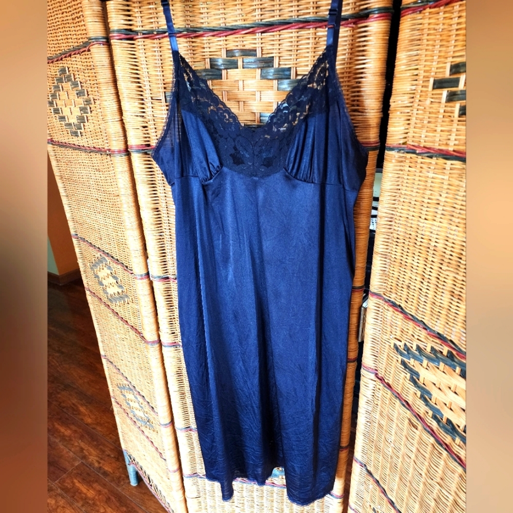 Vassarette® Full Lace Slip